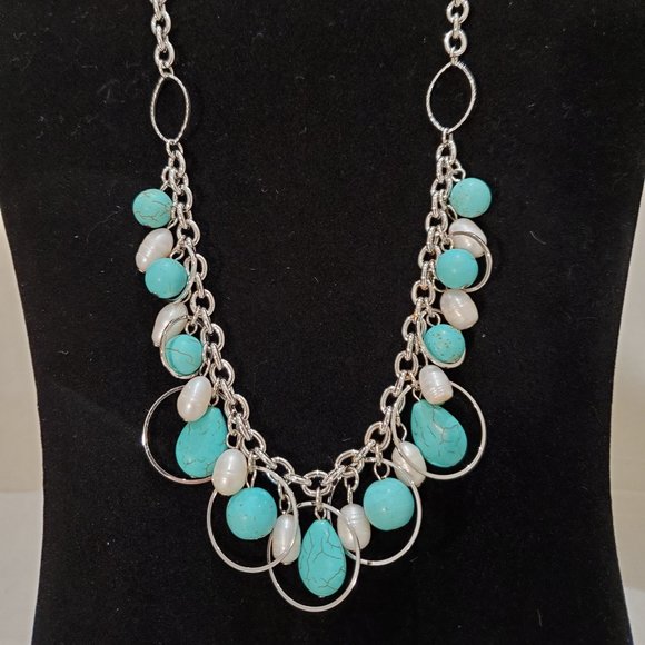Jewelry - Elegant Polished Howlite Turquoise & Freshwater Pearl Necklace